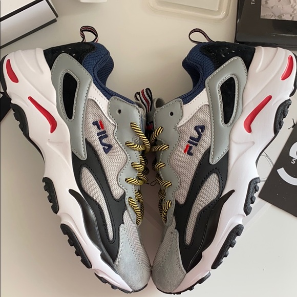 NWT Fila Ray tracer Grey - Picture 8 of 9